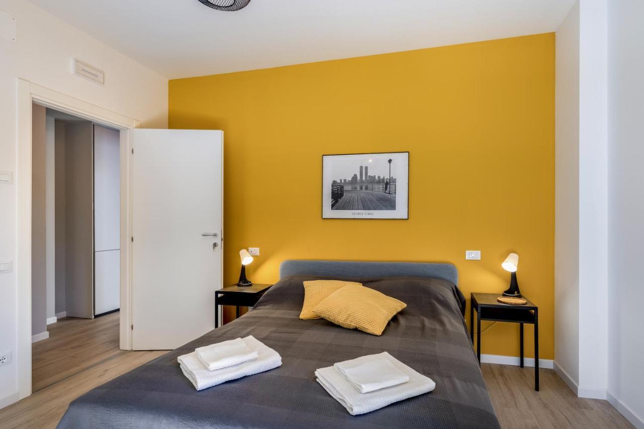 Family & Friends Rooms With Shared Bathroom Padova Exterior photo