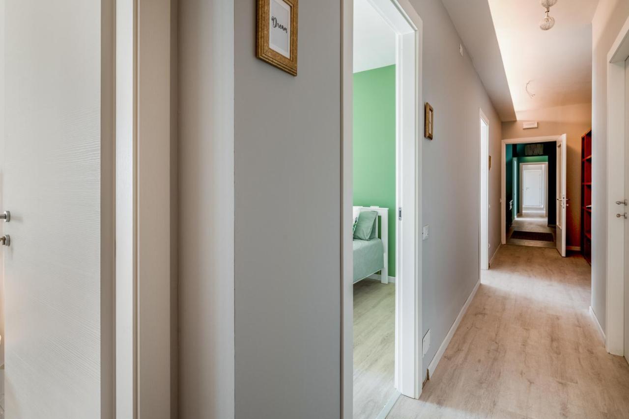 Family & Friends Rooms With Shared Bathroom Padova Exterior photo