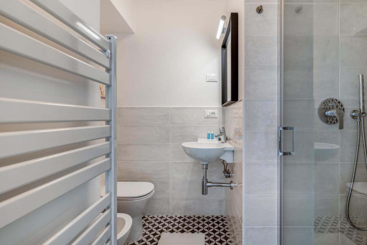 Family & Friends Rooms With Shared Bathroom Padova Exterior photo