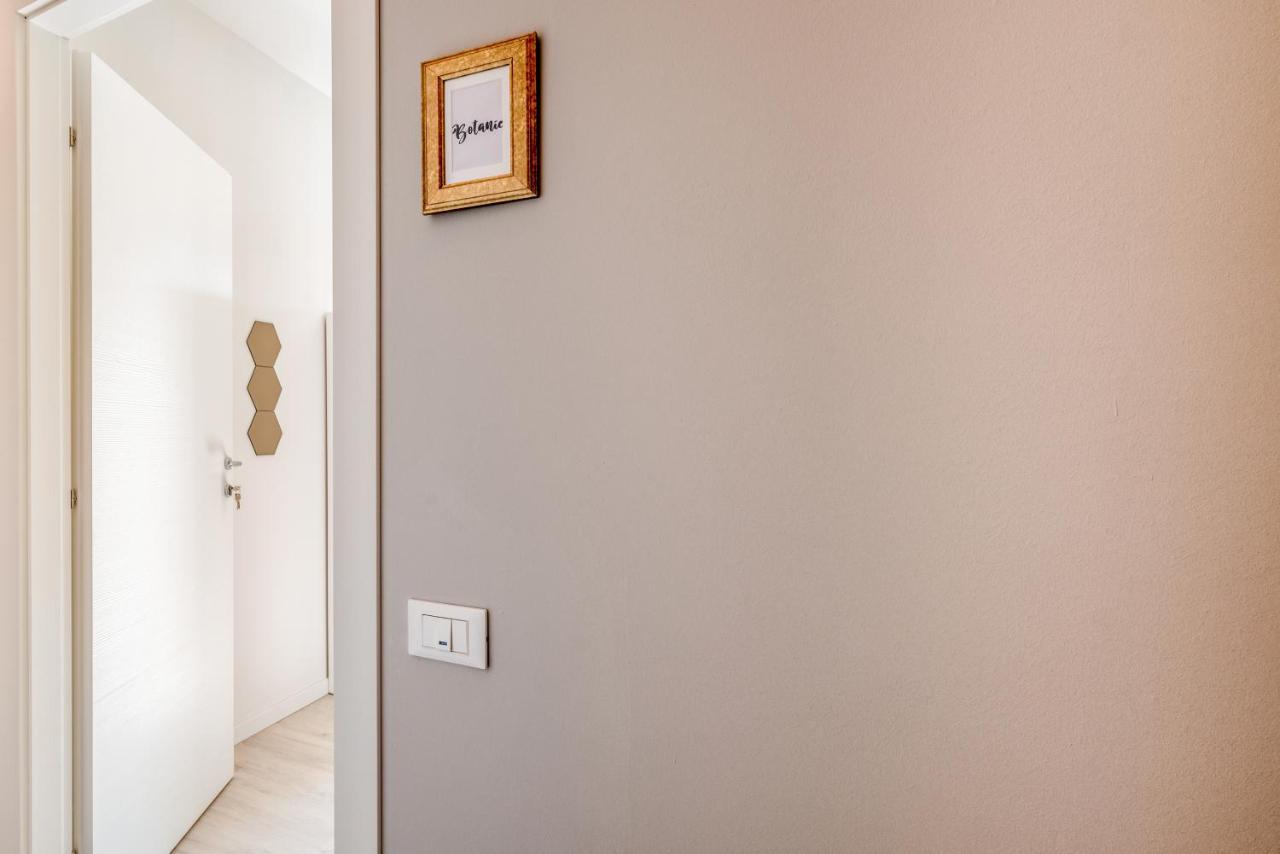 Family & Friends Rooms With Shared Bathroom Padova Exterior photo