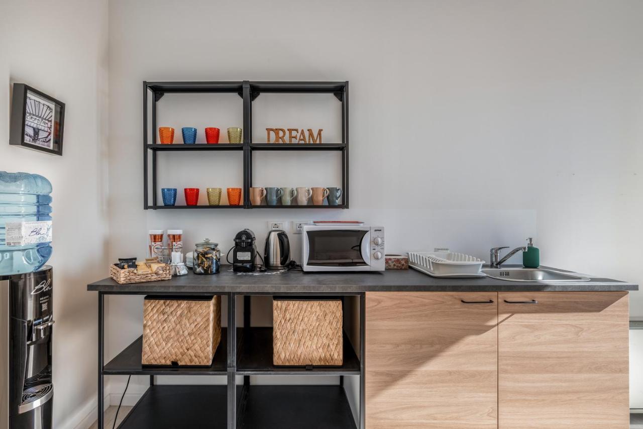 Family & Friends Rooms With Shared Bathroom Padova Exterior photo