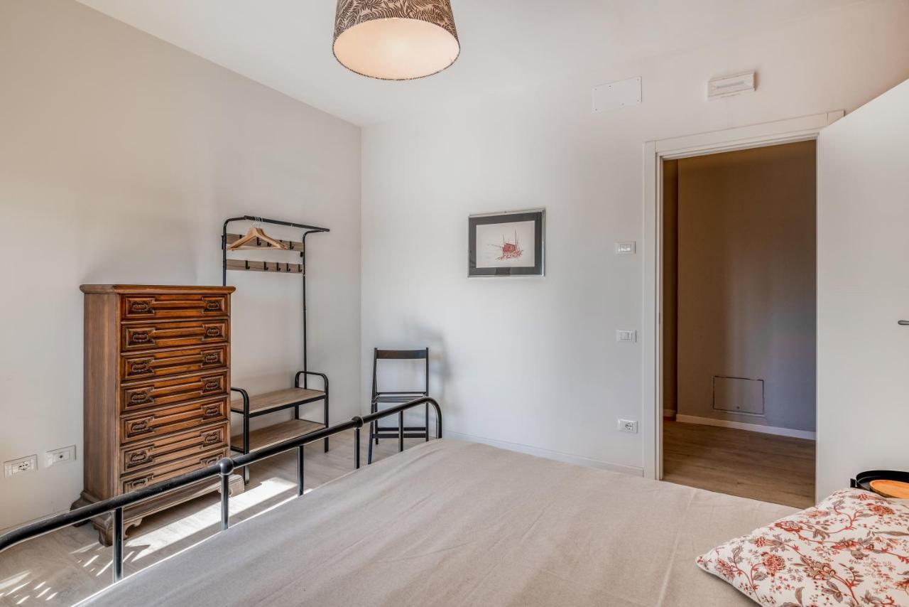 Family & Friends Rooms With Shared Bathroom Padova Exterior photo