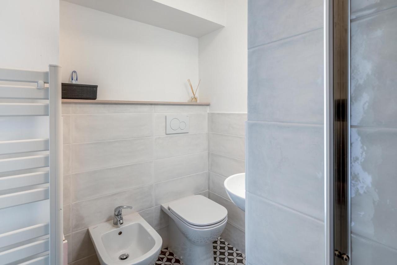 Family & Friends Rooms With Shared Bathroom Padova Exterior photo
